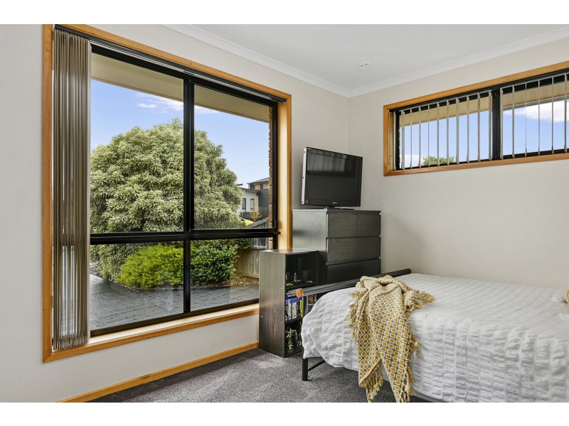 16 Caitlin Court, Midway Point TAS 7171