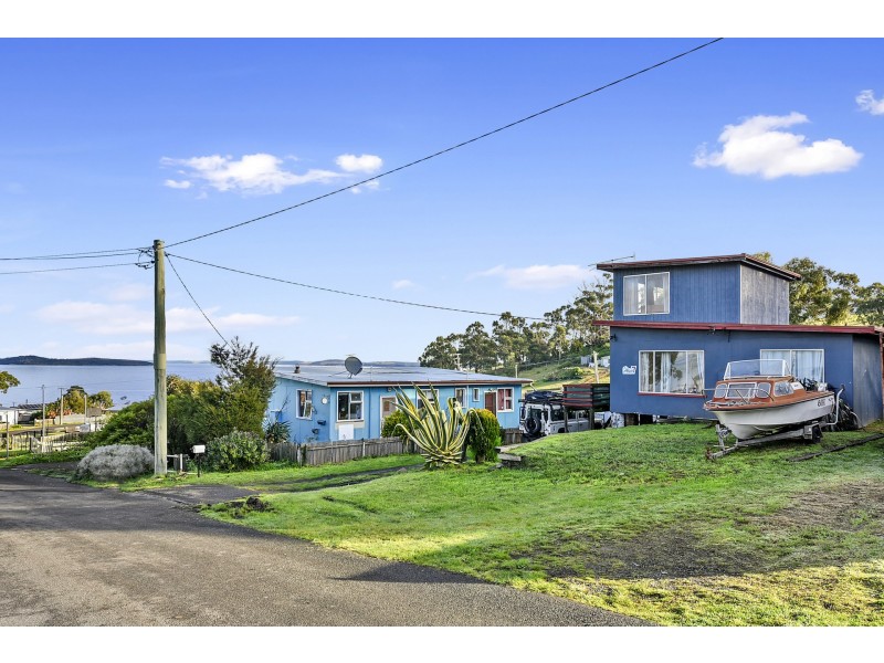7 Oak Street, Primrose Sands TAS 7173