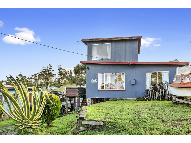 7 Oak Street, Primrose Sands TAS 7173