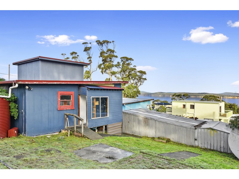 7 Oak Street, Primrose Sands TAS 7173