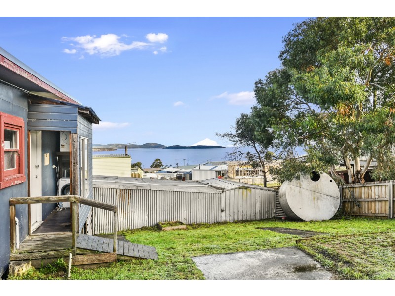 7 Oak Street, Primrose Sands TAS 7173