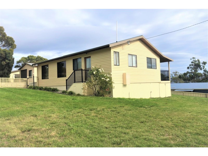 42 Free Street, White Beach TAS 7184