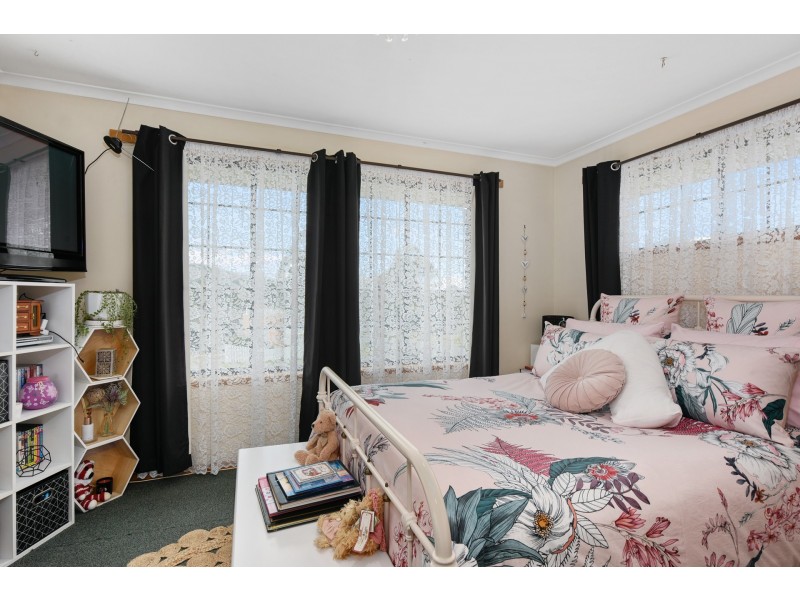 2 Vicary Place, Rokeby TAS 7019