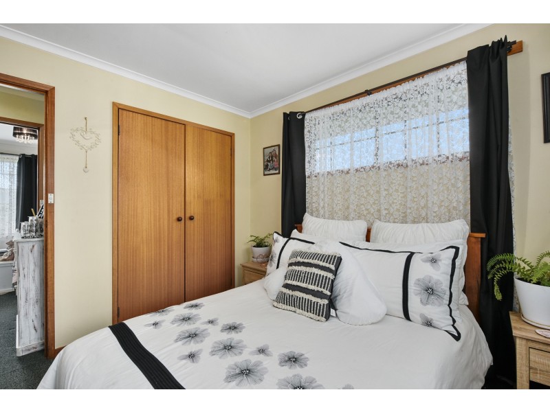 2 Vicary Place, Rokeby TAS 7019