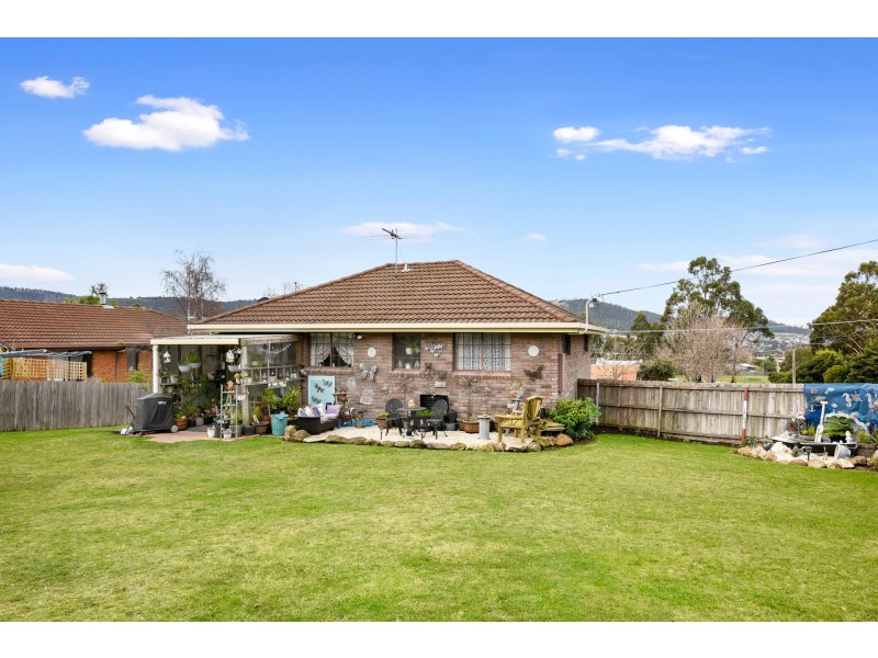 2 Vicary Place, Rokeby TAS 7019