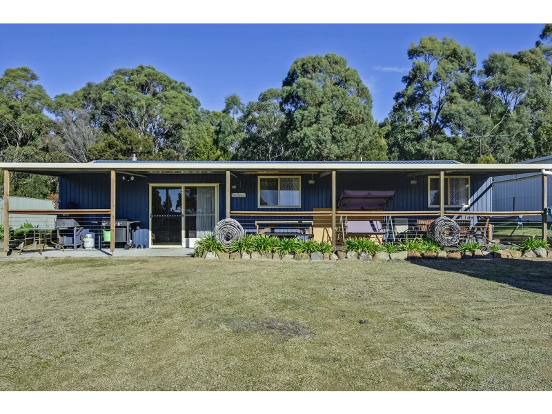 16 Lily Street, White Beach TAS 7184