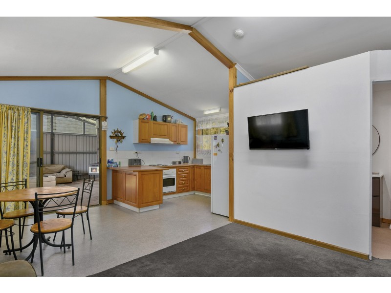 16 Lily Street, White Beach TAS 7184