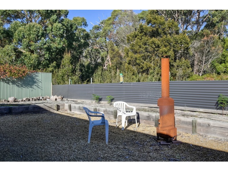 16 Lily Street, White Beach TAS 7184