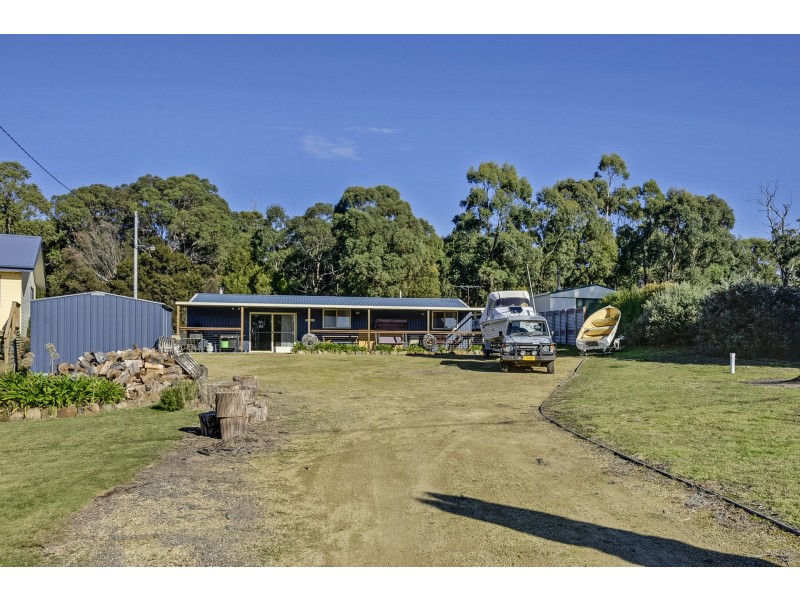 16 Lily Street, White Beach TAS 7184