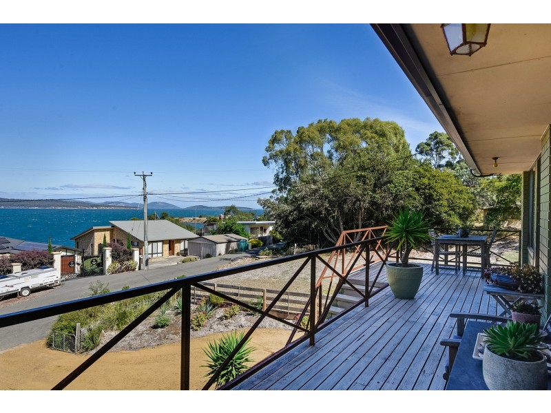 10 Susans Bay Road, Primrose Sands TAS 7173