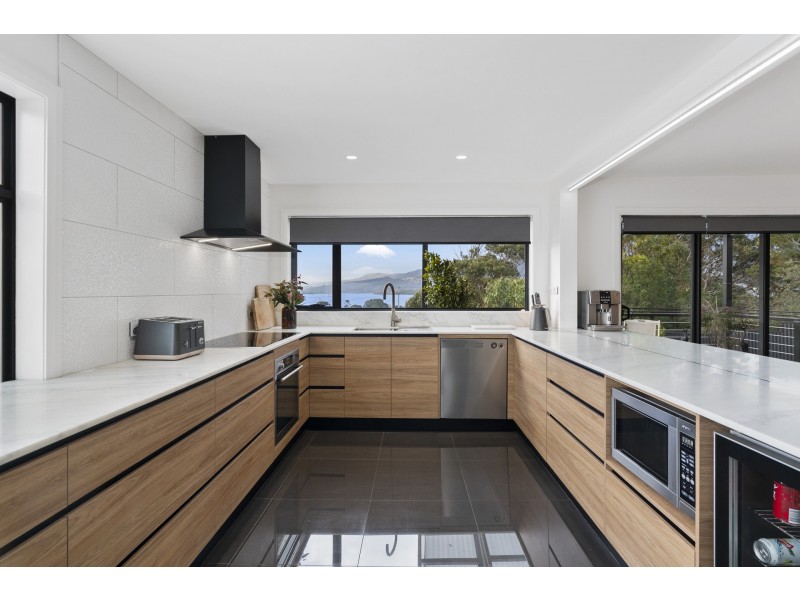6 Mitchell Avenue, Rosetta TAS 7010