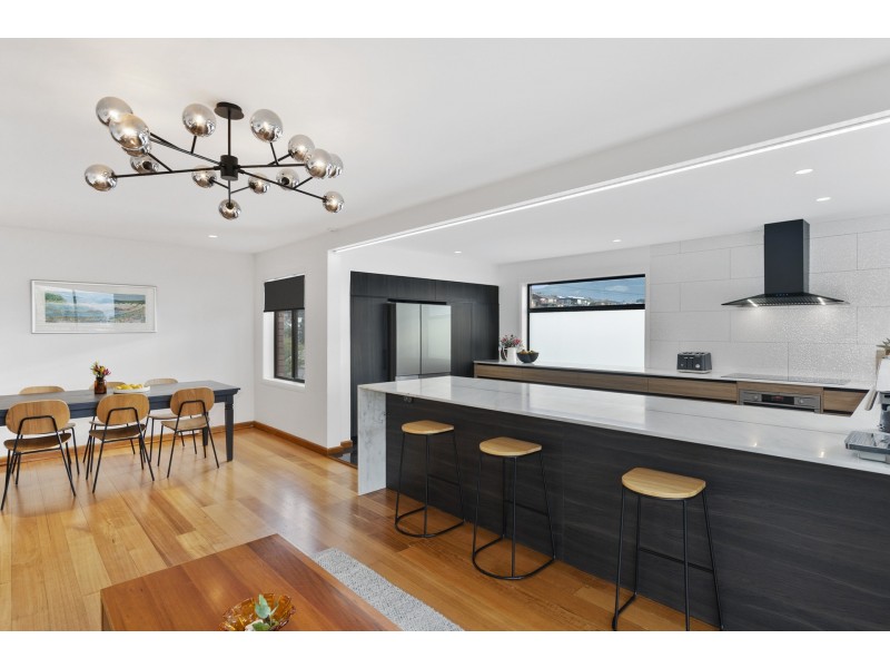 6 Mitchell Avenue, Rosetta TAS 7010