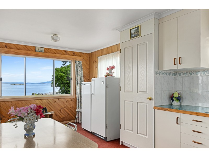 1 Gypsy Place, Primrose Sands TAS 7173