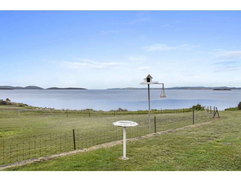 1 Gypsy Place, Primrose Sands TAS 7173