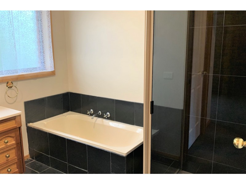 19 Pargonee Street, Dodges Ferry TAS 7173