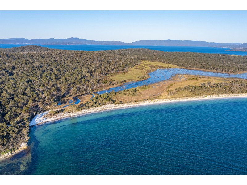 Sloping Main TAS 7186