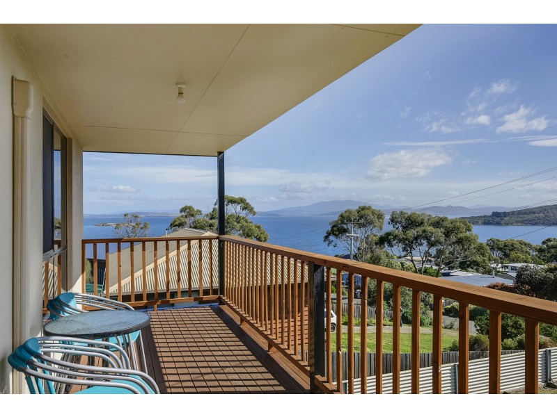 21 Rowan Avenue, Primrose Sands TAS 7173