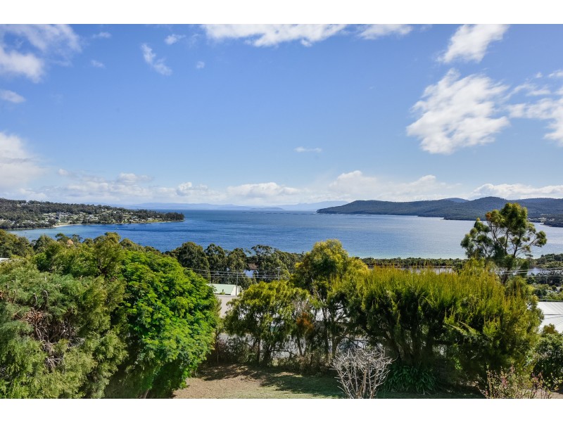 74 Lagoon Road, White Beach TAS 7184