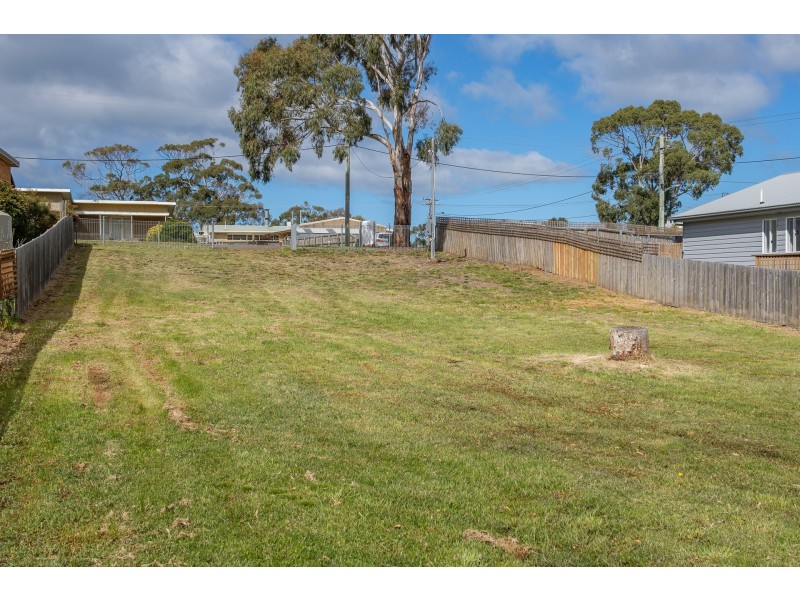2 Lukeekah Street, Dodges Ferry TAS 7173
