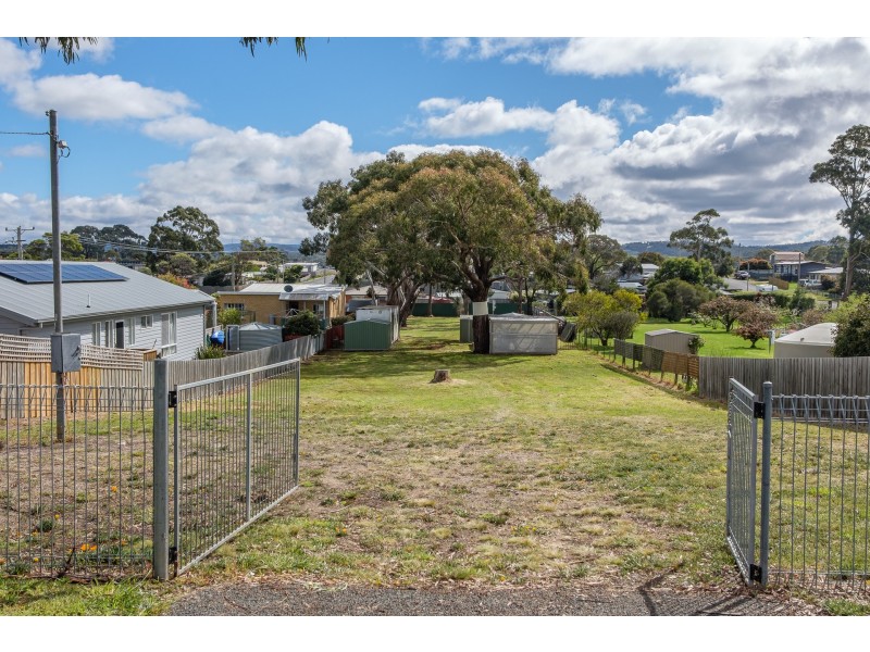 2 Lukeekah Street, Dodges Ferry TAS 7173
