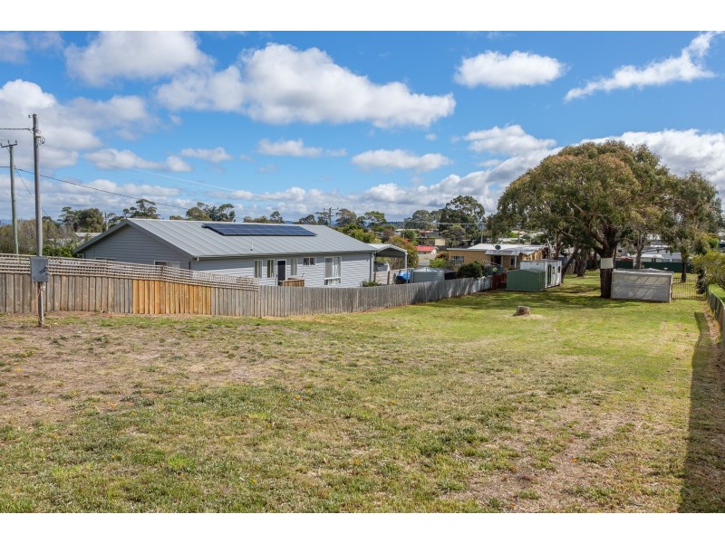 2 Lukeekah Street, Dodges Ferry TAS 7173