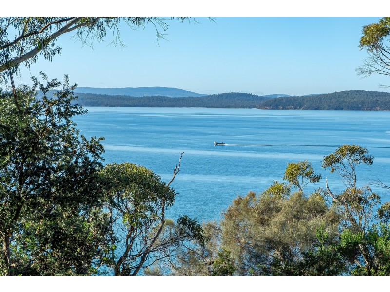 39 Susans Bay Road, Primrose Sands TAS 7173