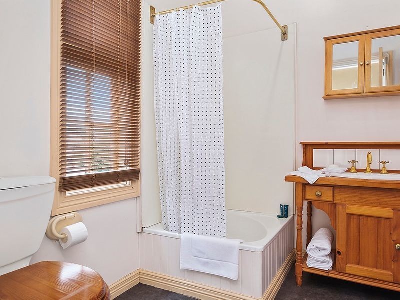 10 Swan Street, North Hobart TAS 7000