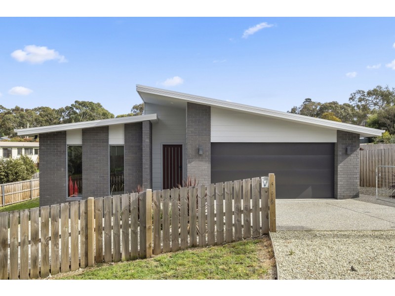 21 Gully Road, Dodges Ferry TAS 7173