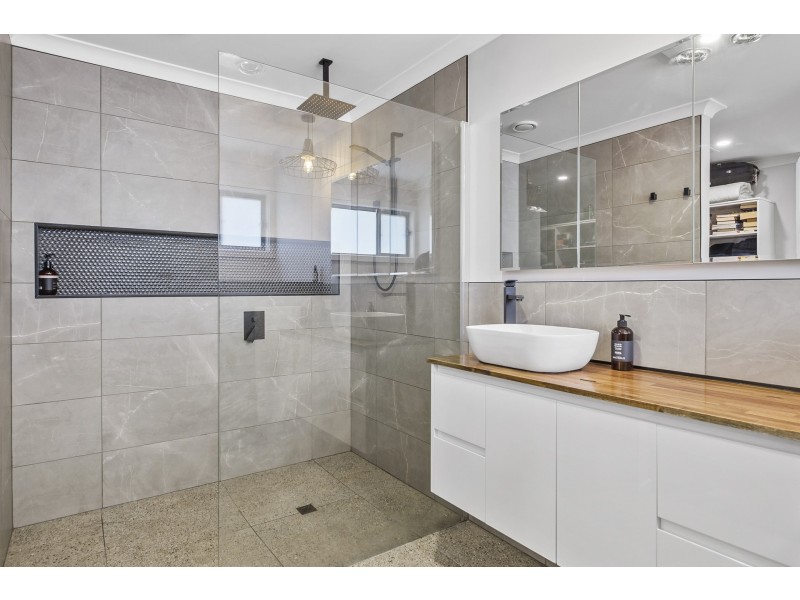 21 Gully Road, Dodges Ferry TAS 7173