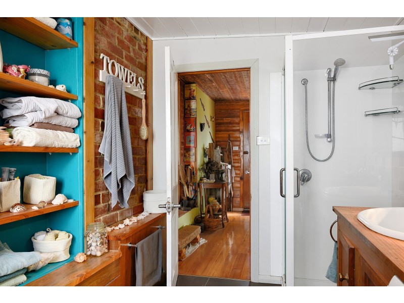 2 Dunalley Esplanade, Dunalley TAS 7177