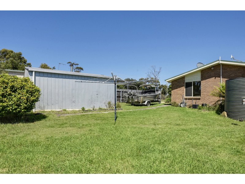 17 Skeggs Avenue, White Beach TAS 7184
