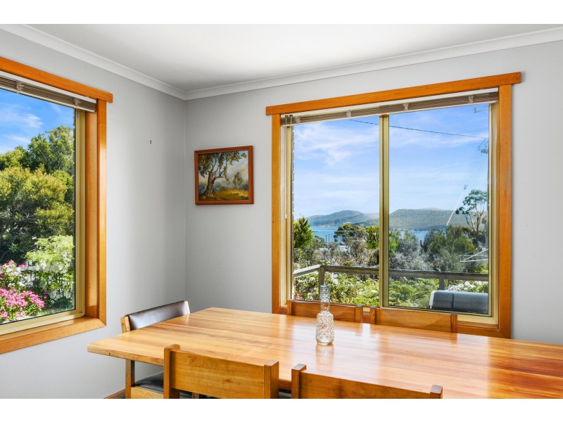 17 Skeggs Avenue, White Beach TAS 7184