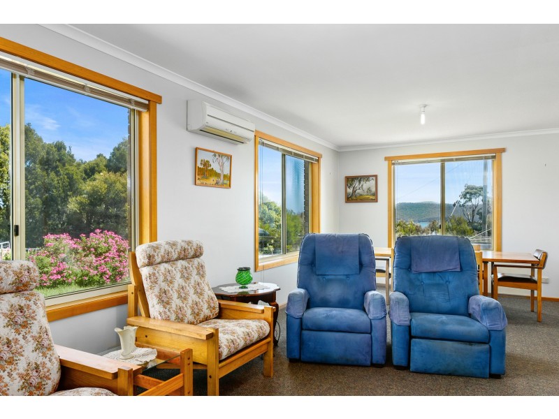 17 Skeggs Avenue, White Beach TAS 7184