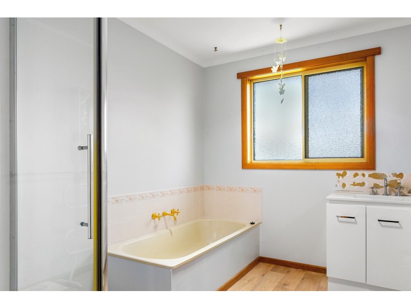 17 Skeggs Avenue, White Beach TAS 7184