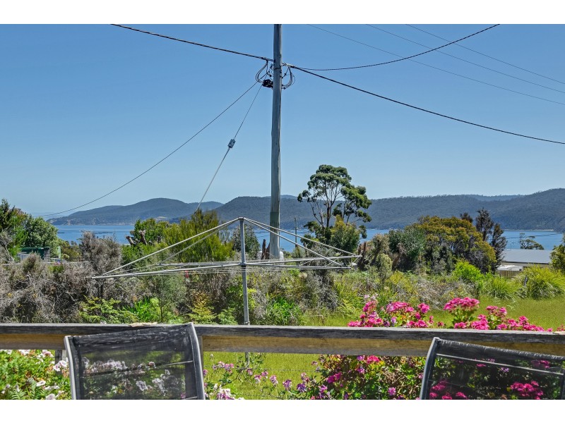 17 Skeggs Avenue, White Beach TAS 7184