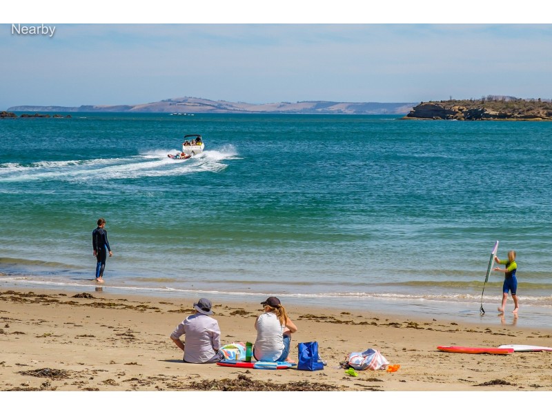 8 First Avenue, Dodges Ferry TAS 7173