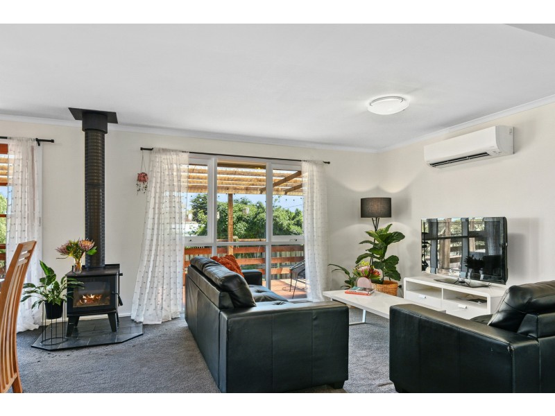 8 Parker Street, Carlton TAS 7173