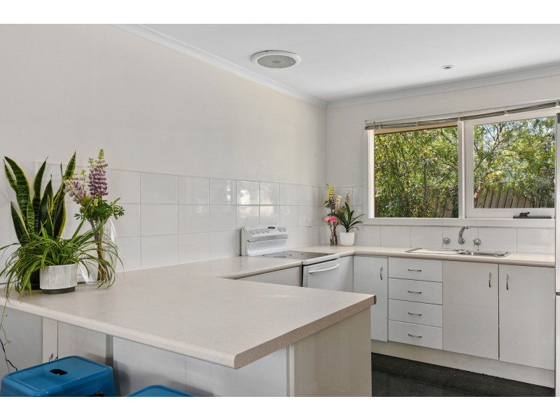 8 Parker Street, Carlton TAS 7173