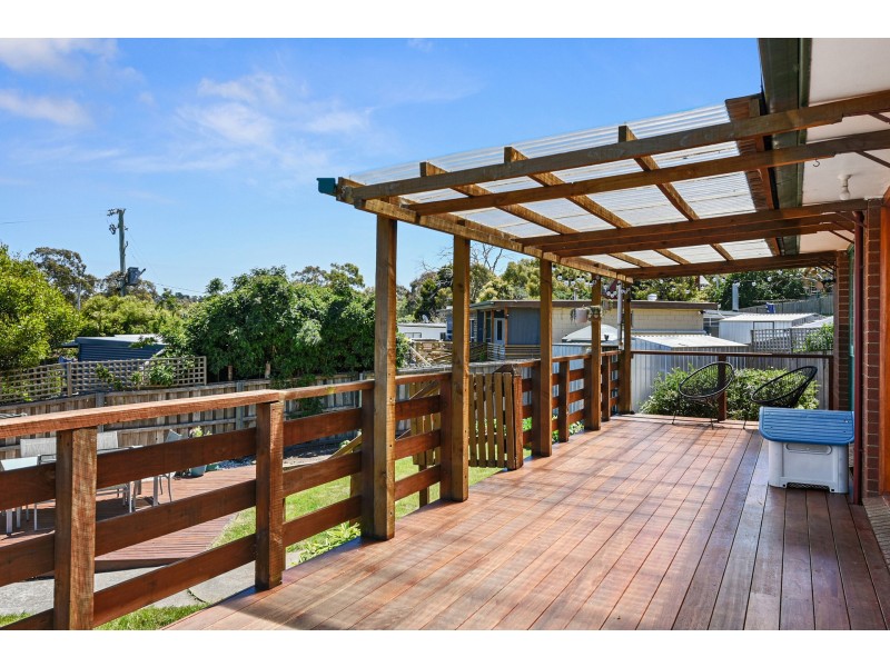 8 Parker Street, Carlton TAS 7173