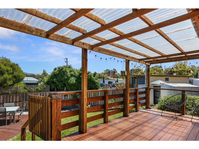 8 Parker Street, Carlton TAS 7173