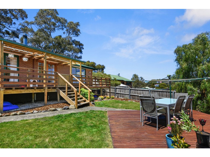 8 Parker Street, Carlton TAS 7173