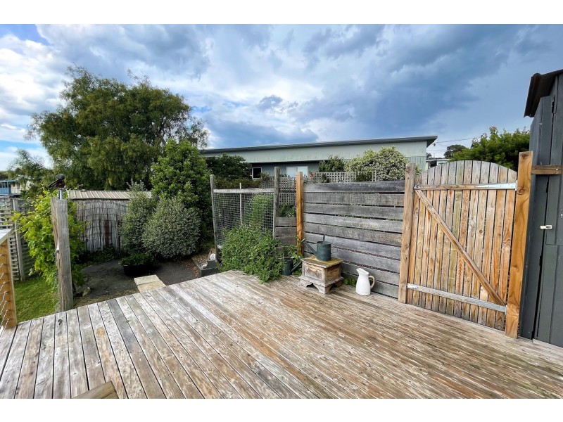 2 Junction Street, Dodges Ferry TAS 7173