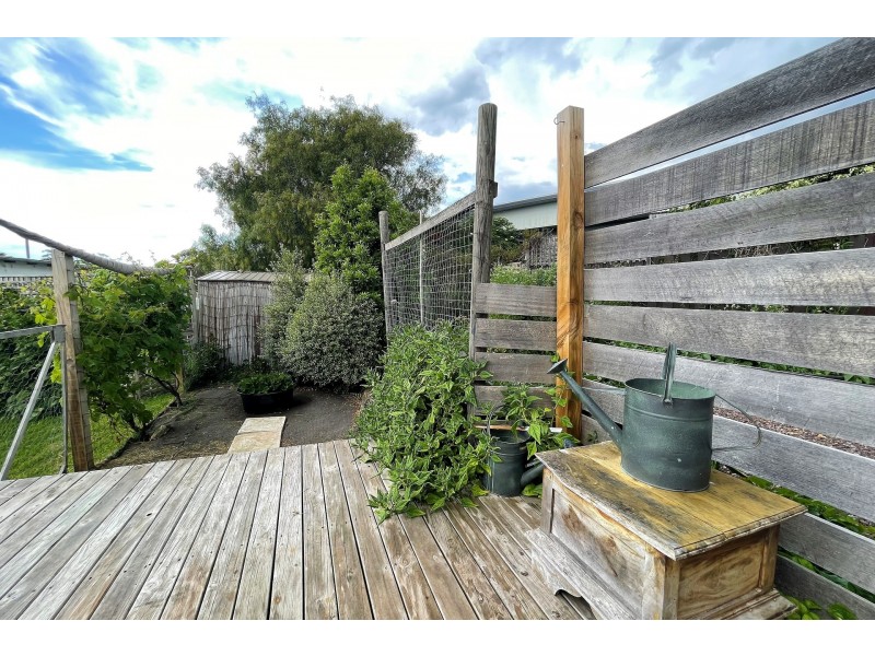 2 Junction Street, Dodges Ferry TAS 7173