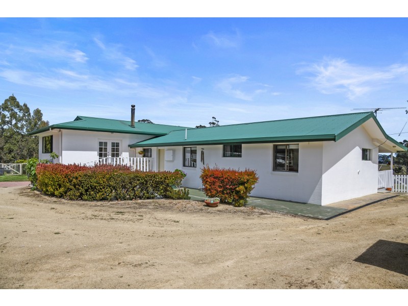 293 Gwandalan Road, Sloping Main TAS 7186