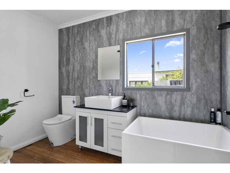 7 Midden Road, Primrose Sands TAS 7173