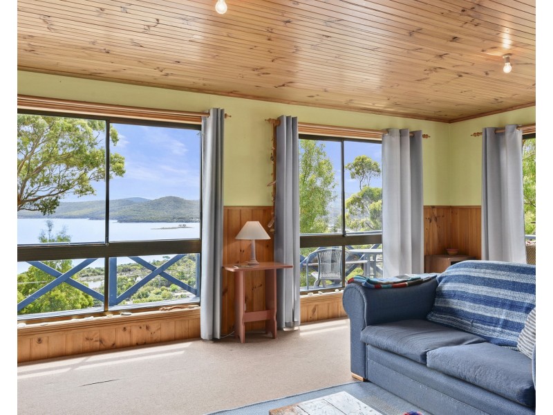 78 Lagoon Road, White Beach TAS 7184
