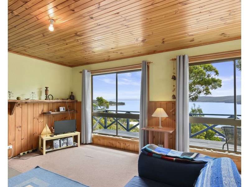 78 Lagoon Road, White Beach TAS 7184