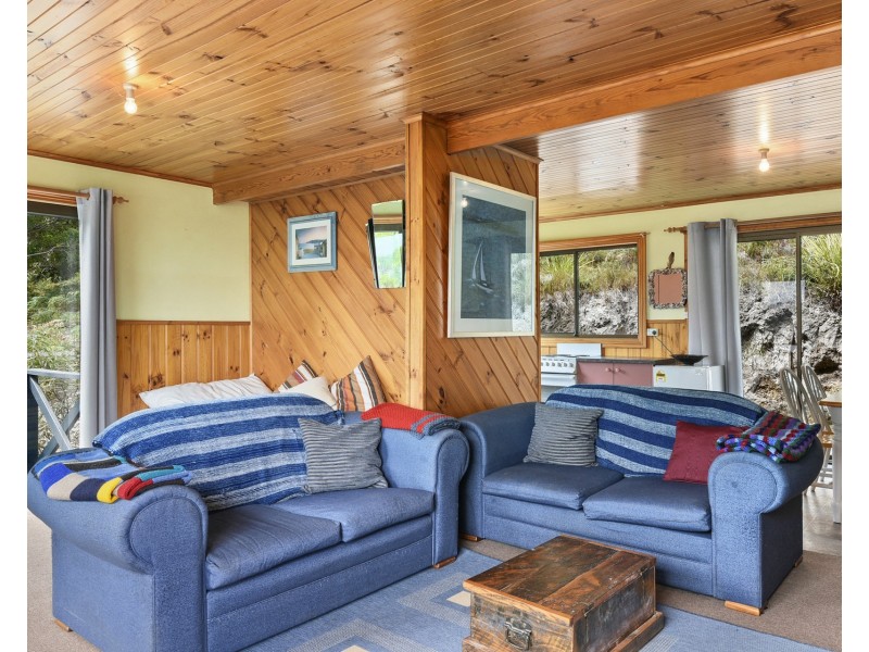 78 Lagoon Road, White Beach TAS 7184