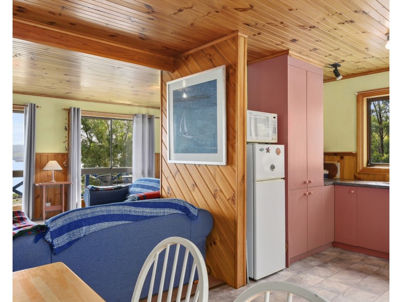 78 Lagoon Road, White Beach TAS 7184