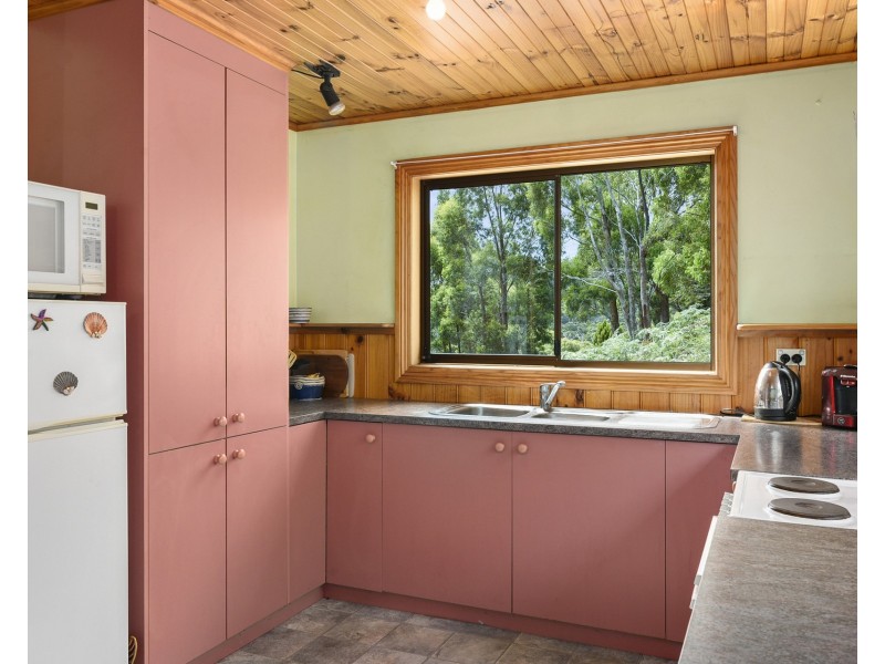 78 Lagoon Road, White Beach TAS 7184